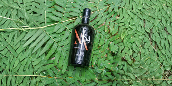 Ginebra London Gin M54: tradición artesanal desde Galicia