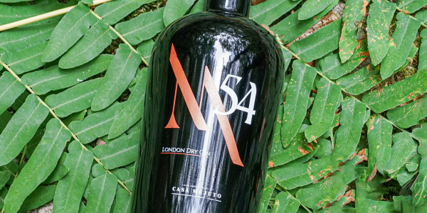 Ginebra London Gin M54: tradición artesanal desde Galicia