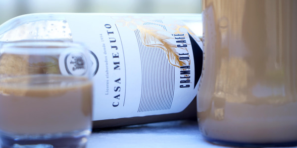 Cómo disfrutar al máximo un licor artesano: consejos de Casa Mejuto